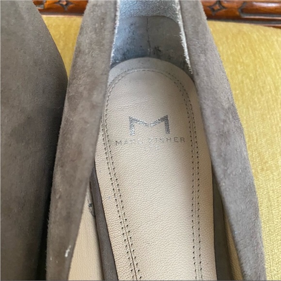 Marc Fisher Synal Grey Suede Pointed Toe Flats with Marabou Feathers Pom-Poms - Picture 6 of 13